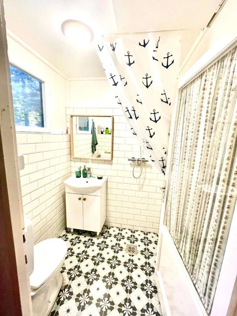 Holdrutás Vityilló fürdőszoba