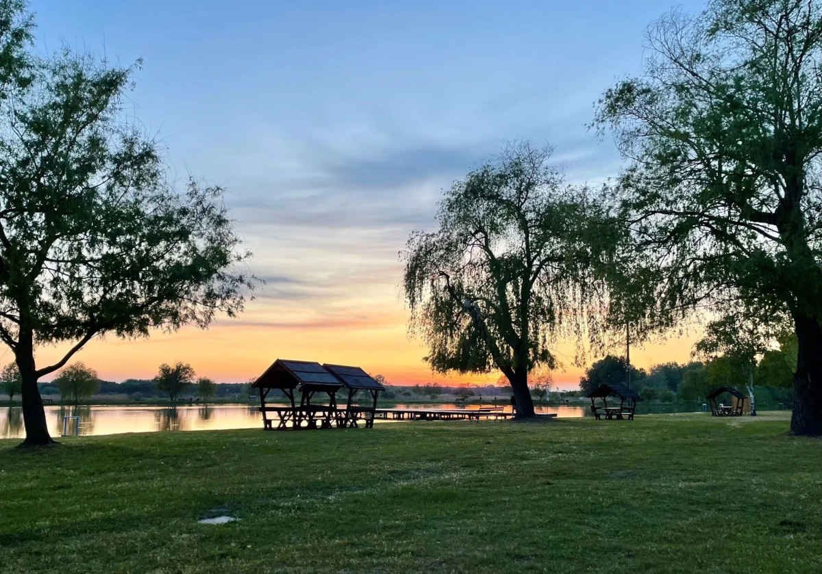 Kunfehértó tófürdő nyár